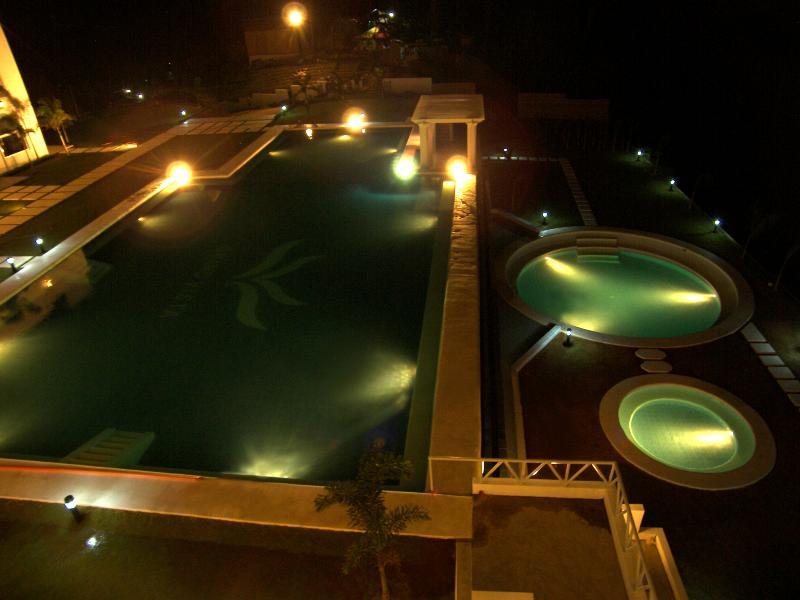 Boracay Grand Vista Resort & Spa Yapak Екстер'єр фото
